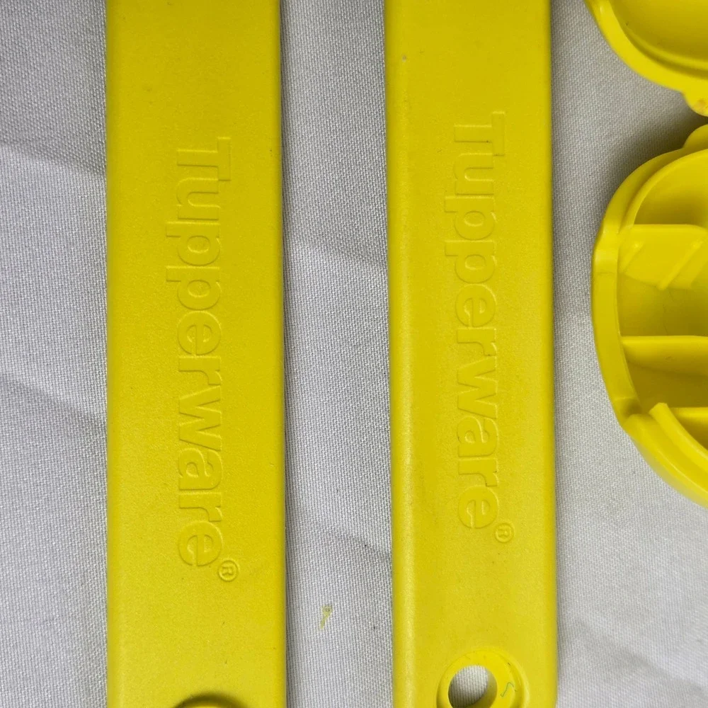 Tupperware On The Go Cutlery Set Plastic Fork Knife Carrying Case Yellow 7323A-3